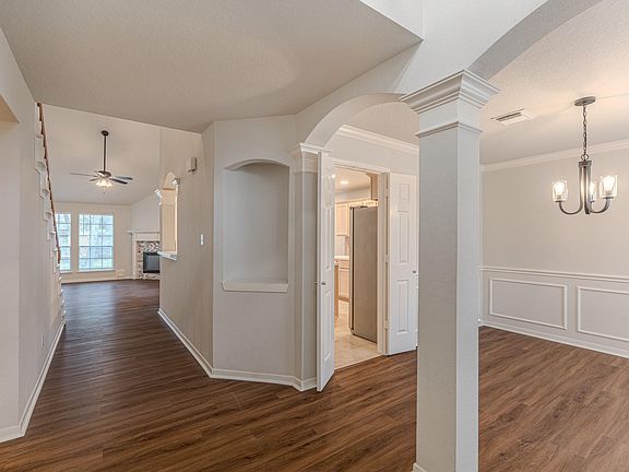 4th image of 24826 Butterwick Dr