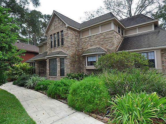 3rd image of 2707 Crystal Falls Dr
