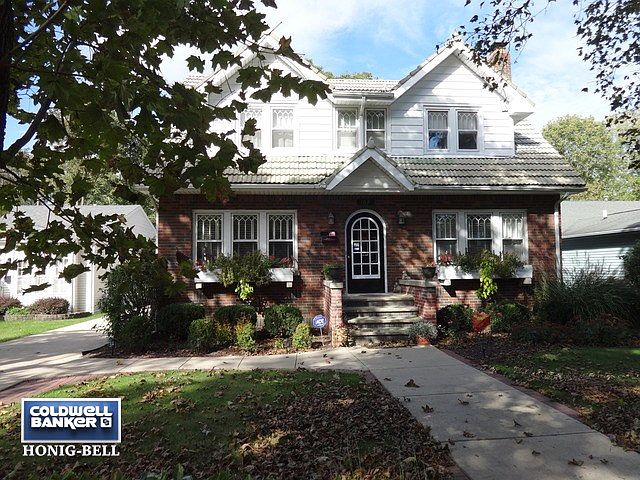 1st image of 107 Elm Ave