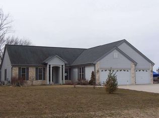 W9675 Cousins Ct, Beaver Dam, WI 53916