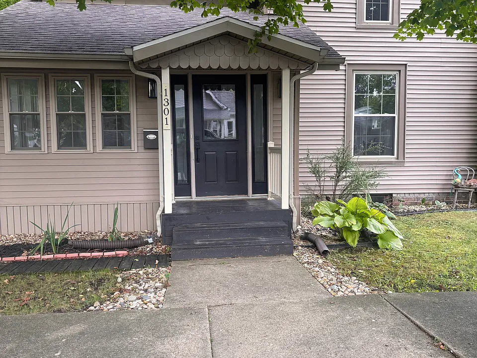 1301 5th St