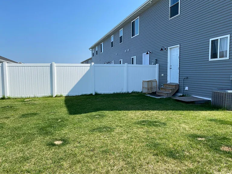 839 Thames Ct — Photo 25