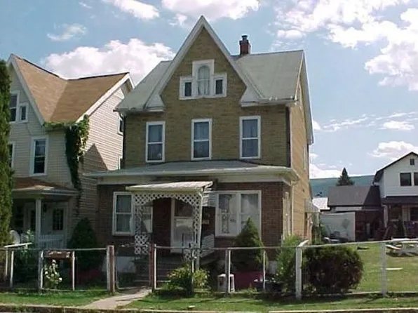 916 N 5th Ave, Altoona, PA 16601