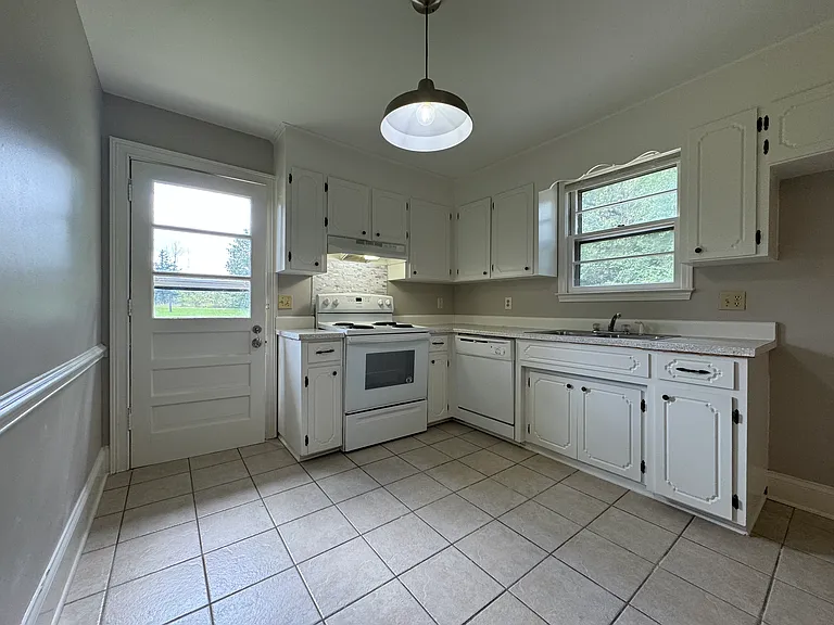 123 Pisgah Dr — Photo 9