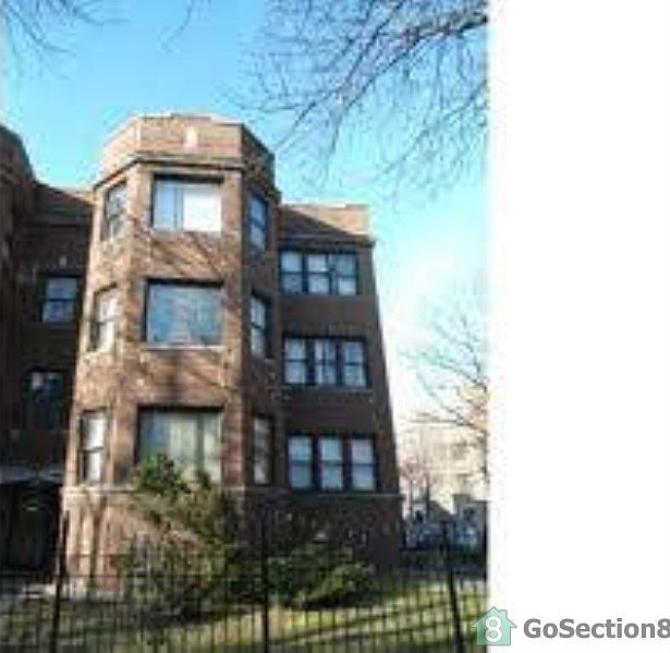 1st image of 6900 S Paxton Ave #2