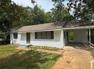 1850 Elaine St, Jackson, MS 39204