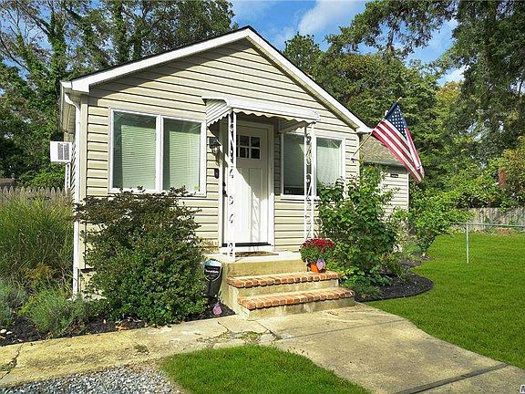 2nd image of 174 Woodside Dr