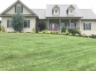 827 Chestnut Grove Cir, Dandridge, TN 37725