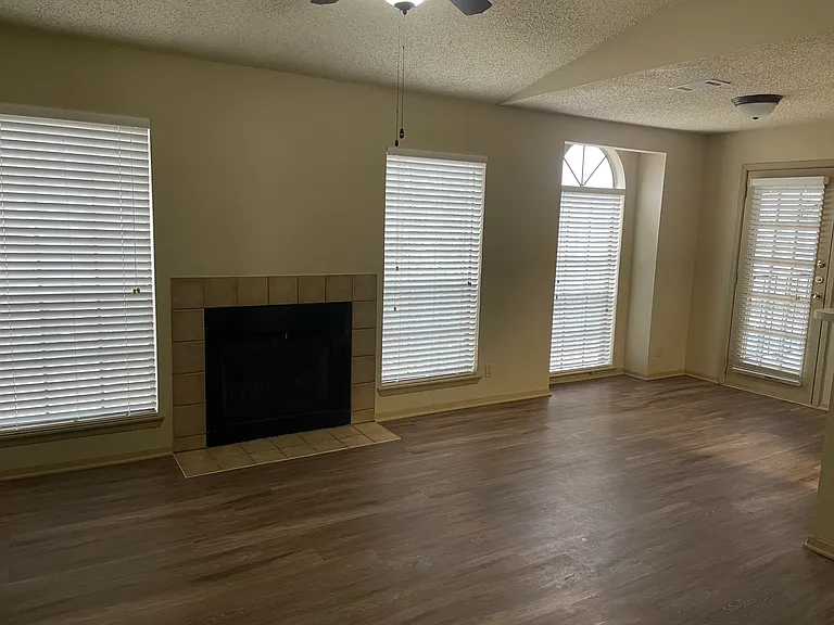 Chappell Hill Apartments — Photo 77