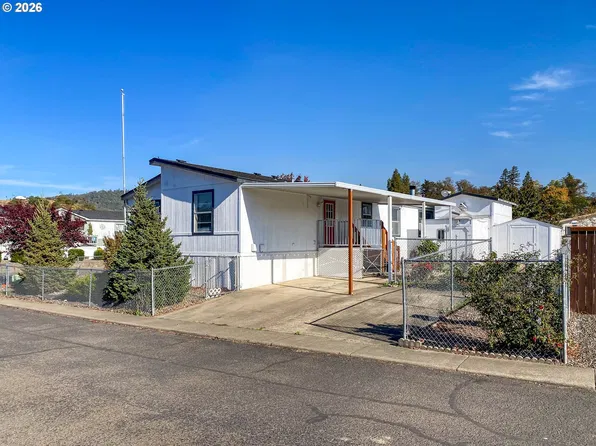 173 NW Broc Dr, Winston, OR 97496