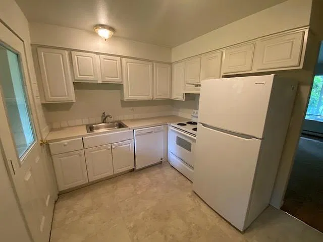 2 bed, 725 sqft, $1,795 — Photo 2