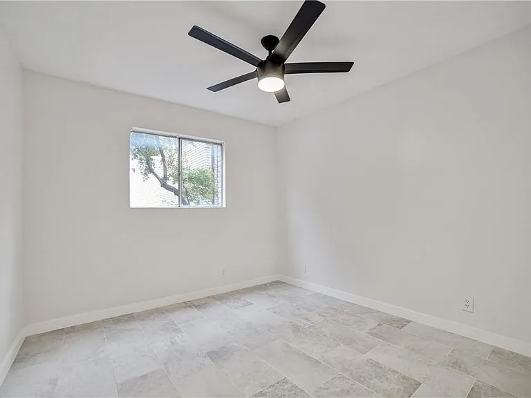 2600 Penny Ln #118 — Photo 21