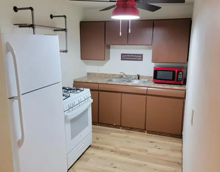 120 N Michigan St #6 — Photo 8