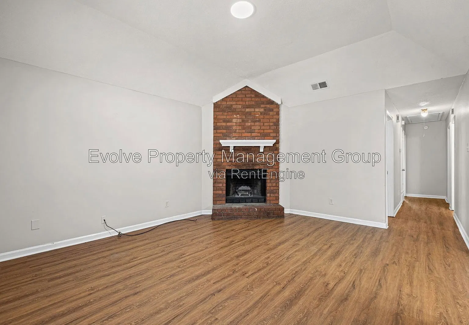 3 bed, 2.0 bath, 1092 sqft, $1,475 — Photo 4
