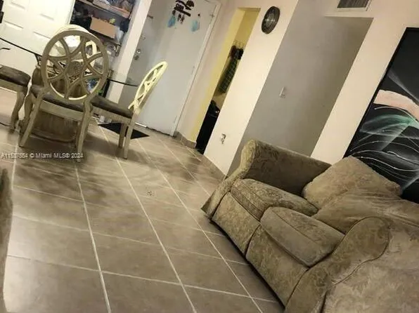 6095 W 18th Ave APT S131, Hialeah, FL 33012