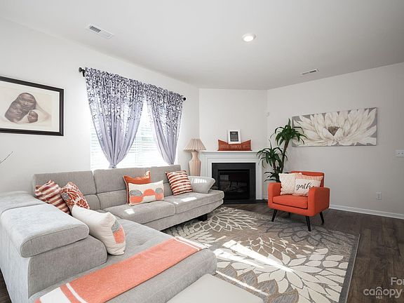 2nd image of 4015 Meadow Green Dr #41