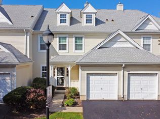 31 Anchorage Ct, Atlantic City, NJ 08401