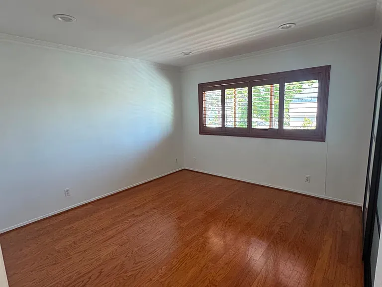 4153 W Sarah St — Photo 40