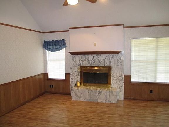 4th image of 3601 Las Moras Dr