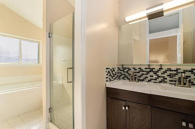 5873 Villa France Ave — Photo 21