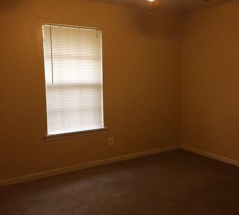 5th image of 112 N Lake Dr #A