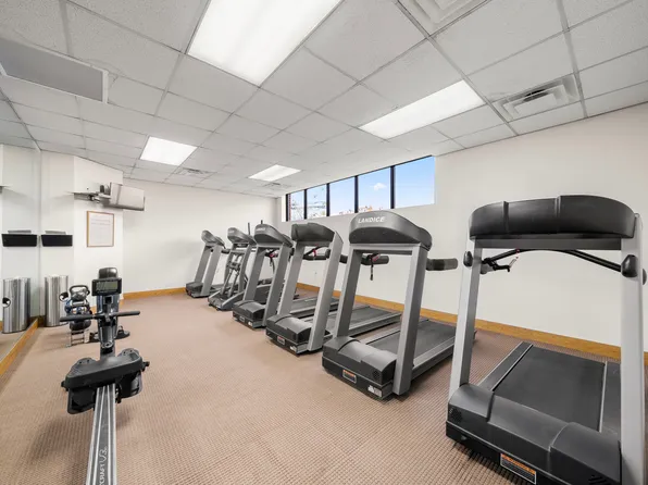 1420 Westgate Drive image 12 of 19