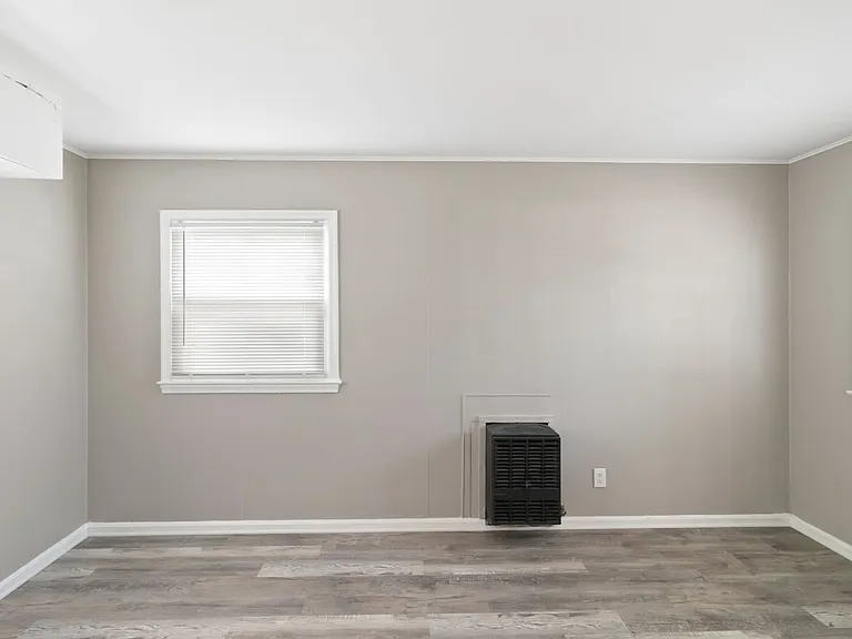 24311 Plymouth Rd — Photo 24