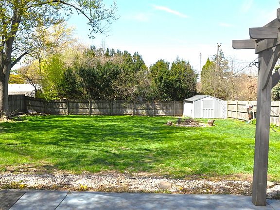 4th image of 2216 Spring Brook Ave