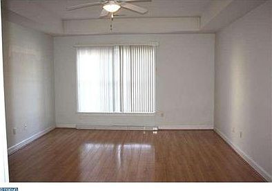 4th image of 1324 W Chester Pike Ste 103