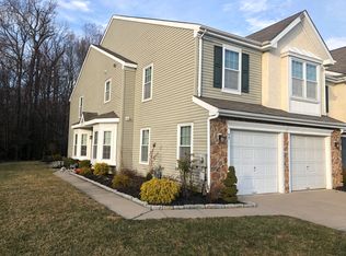 50 Stokes Rd, Mount Laurel, NJ 08054