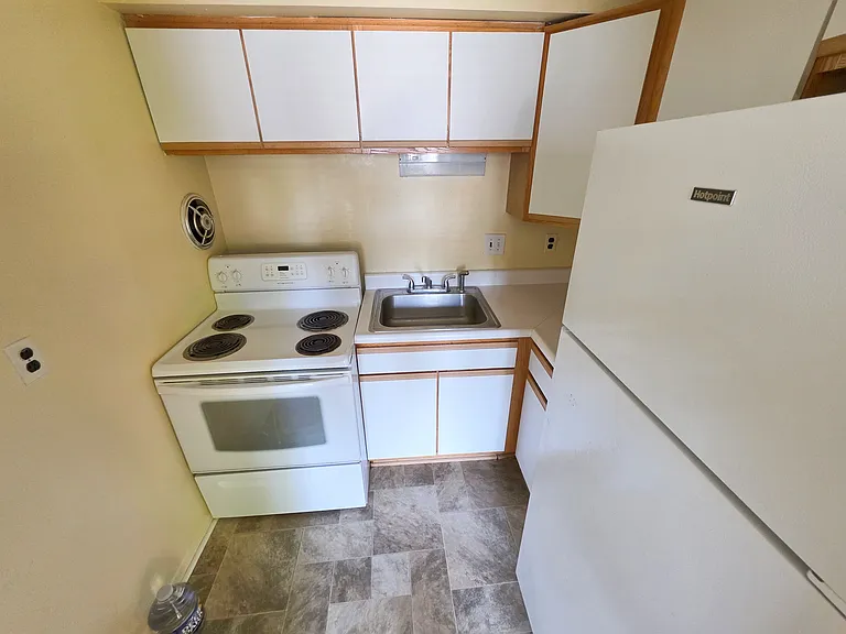 125 Clubhouse Dr SW #7 — Photo 8