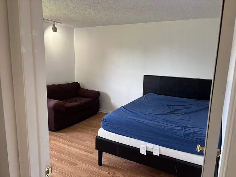 1221 Ravens Crest Dr — Photo 17