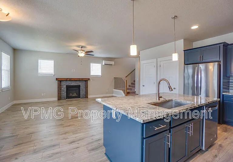 2928 NW 16th St — Photo 11