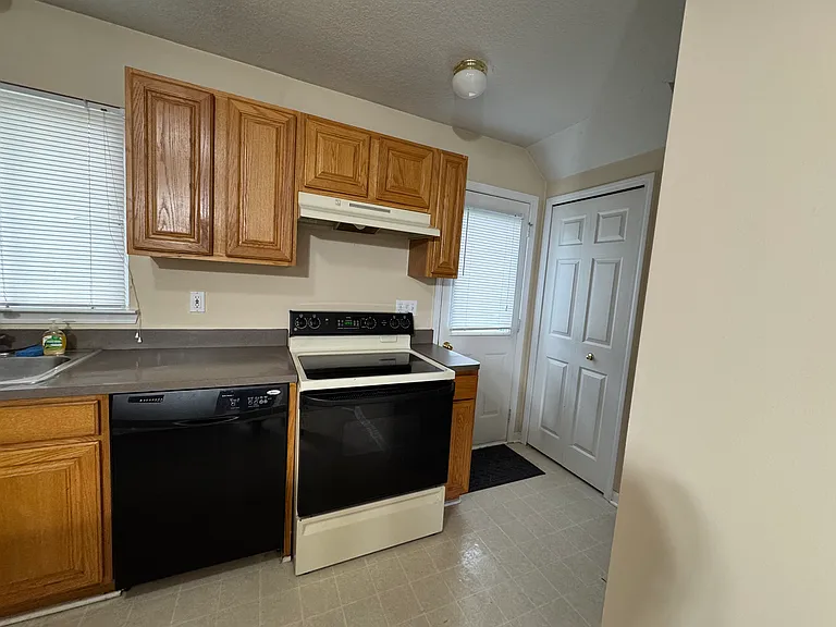 23352 Redman Ct — Photo 5