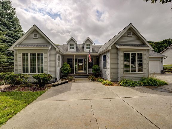 2nd image of 4445 Silver Valley Ln
