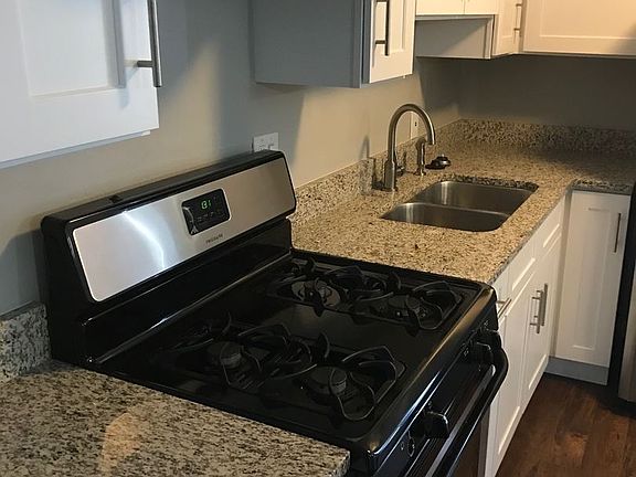 5th image of 3952 Iowa St APT 3
