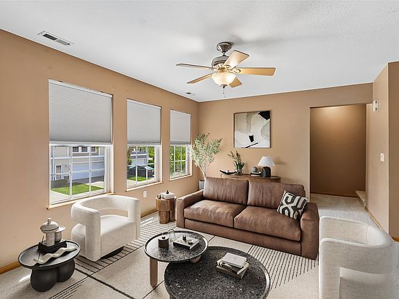 3rd image of 3151 SW Sharmin Ln