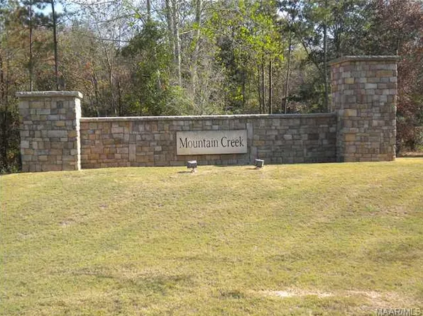 2619 Hannah Dr, Deatsville, AL 36022