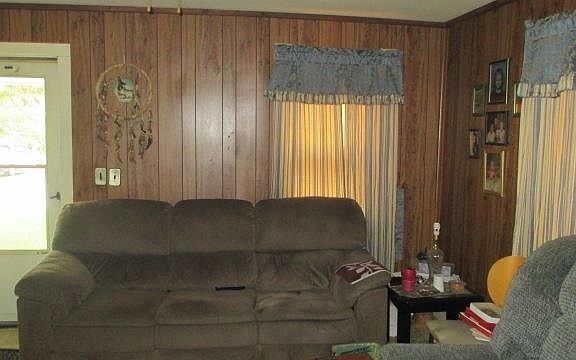5th image of 1026 Arvin Ave
