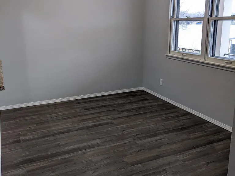8 Rosewood Ln — Photo 3