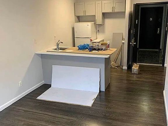 3rd image of 375 E 10th St APT 4A