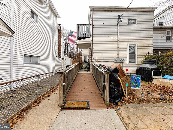 3rd image of 108 N Lehigh Ave