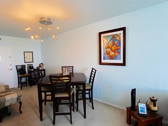 3rd image of 1000 West Ave APT 417