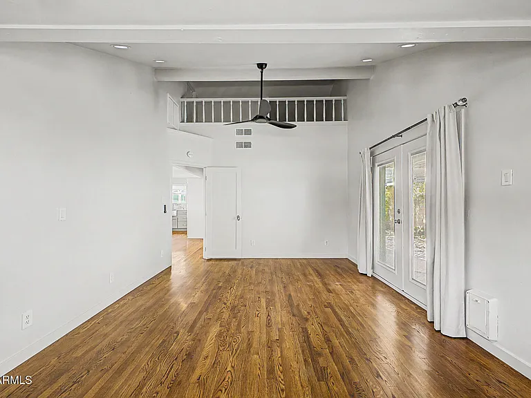 521 W Mariposa St #MAIN — Photo 18