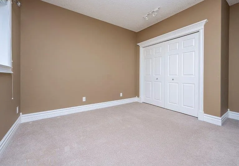 61 Simcrest Grv SW — Photo 37