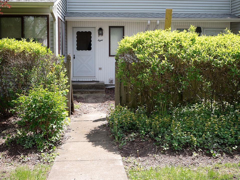 1st image of 8 Wintergreen Ct