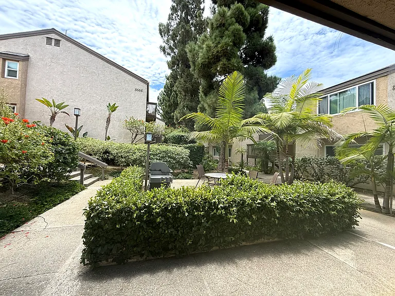 8581 Villa La Jolla Dr #A — Photo 9