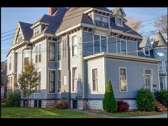4th image of 149 Chapin St #2