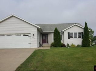 108 Emily Ln, Mankato, MN 56001