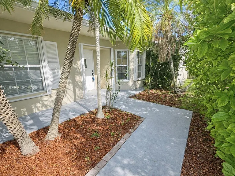 12695 SW 144th Ter — Photo 1